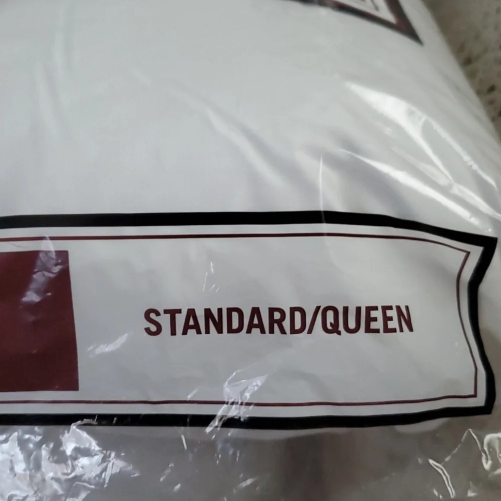 Brand New Wamsutta Medium Support Pillow - White. Standard/Queen.
